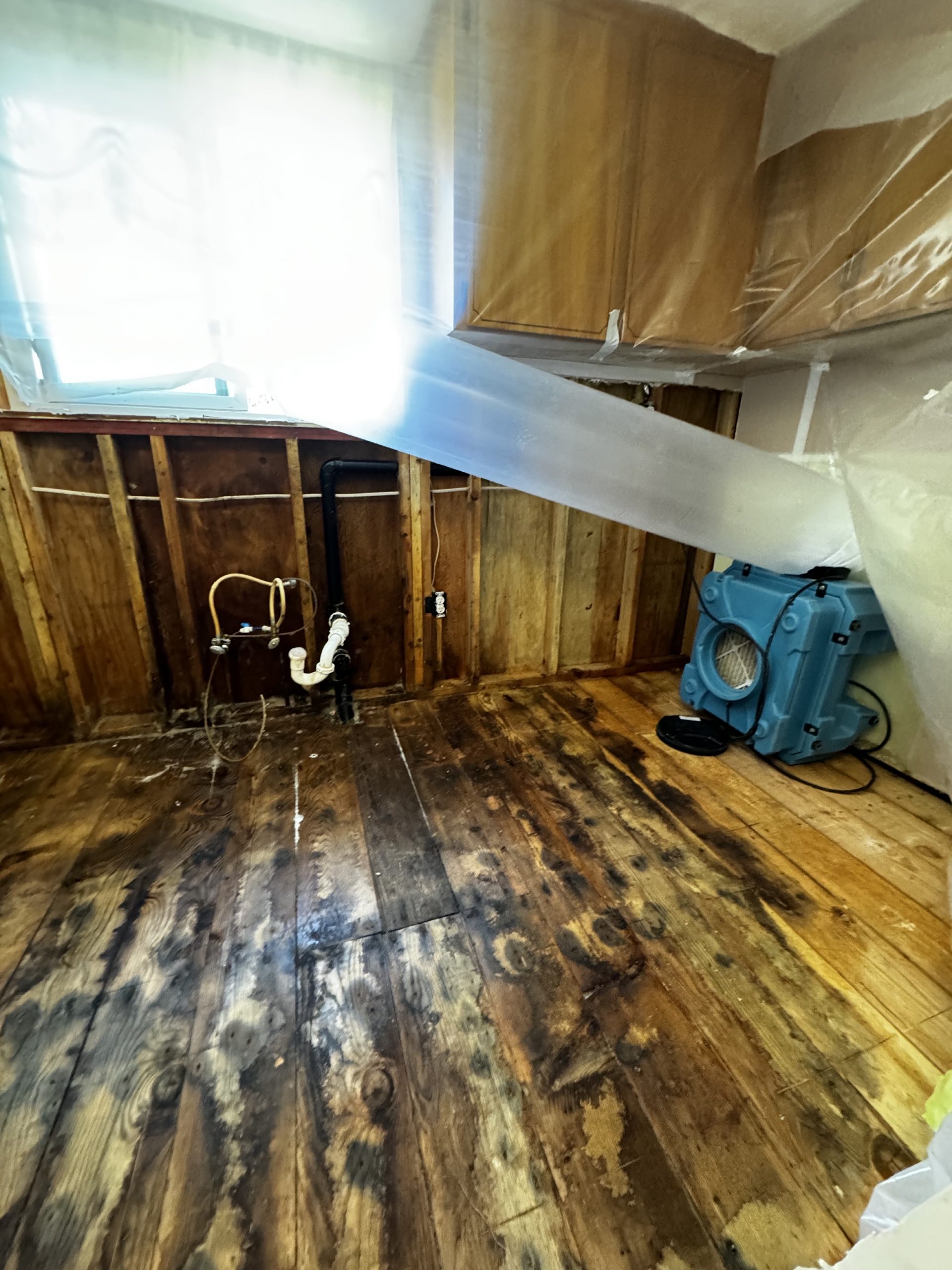 Water damage mitigation and drying setup